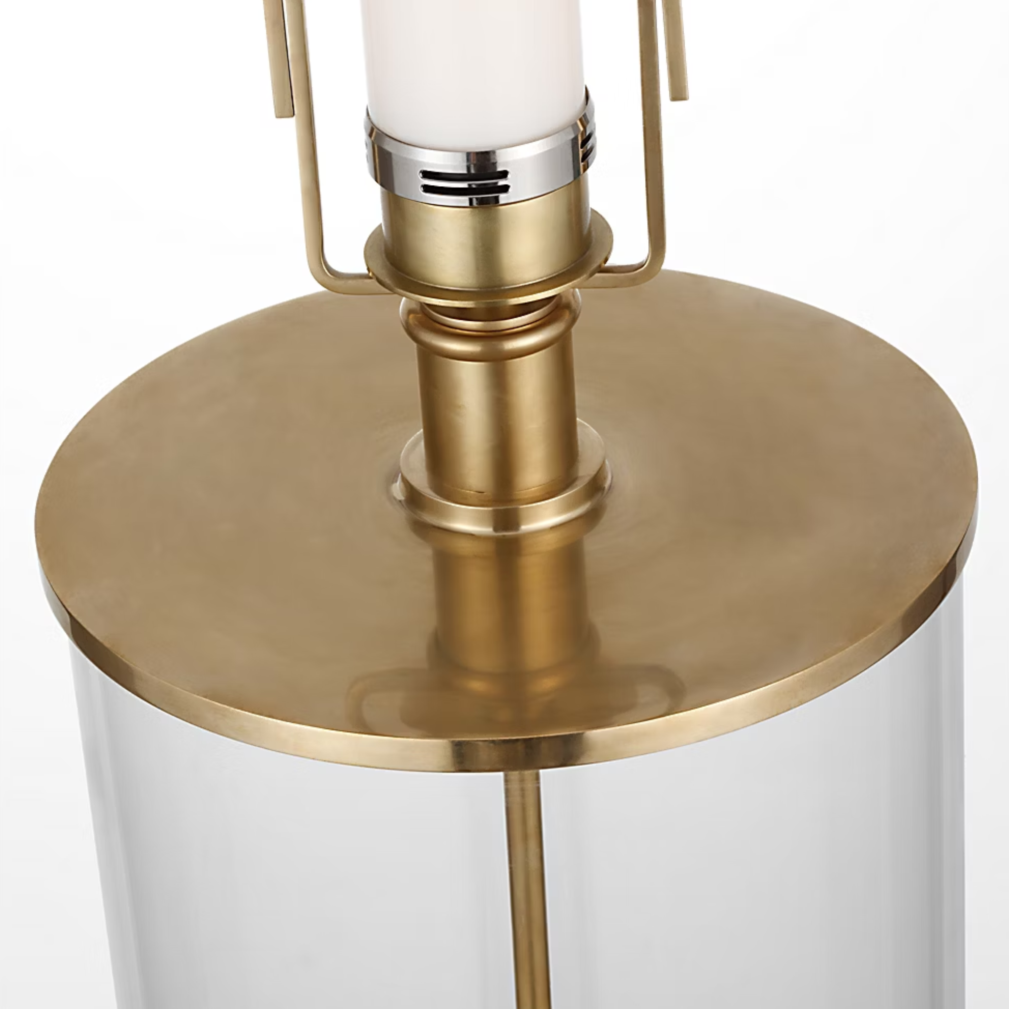 The Modern Cordless Table Lamp from Visual Comfort Signature designed by Ralph Lauren fixture shown close up.