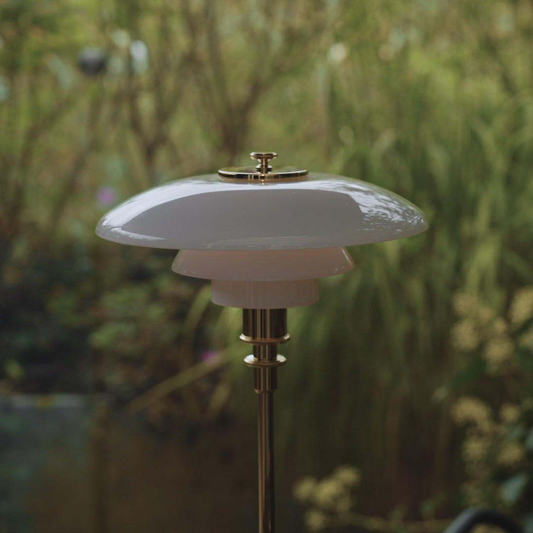 The PH 2/1 Portable Lamp from Louis Poulsen in a product highlights video.